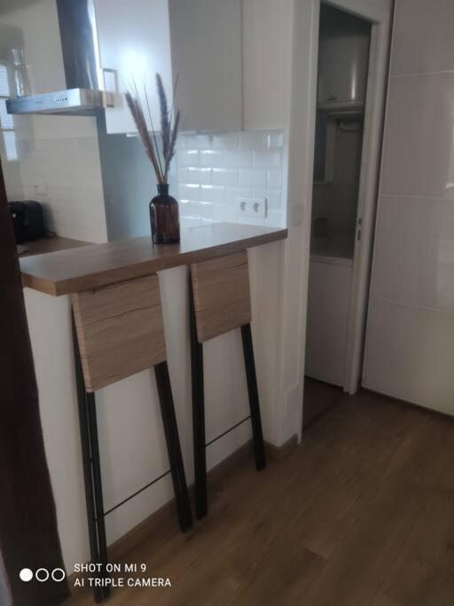 Appartement Cosy Au Coeur D'Auvers-Sur-Oise Exteriör bild
